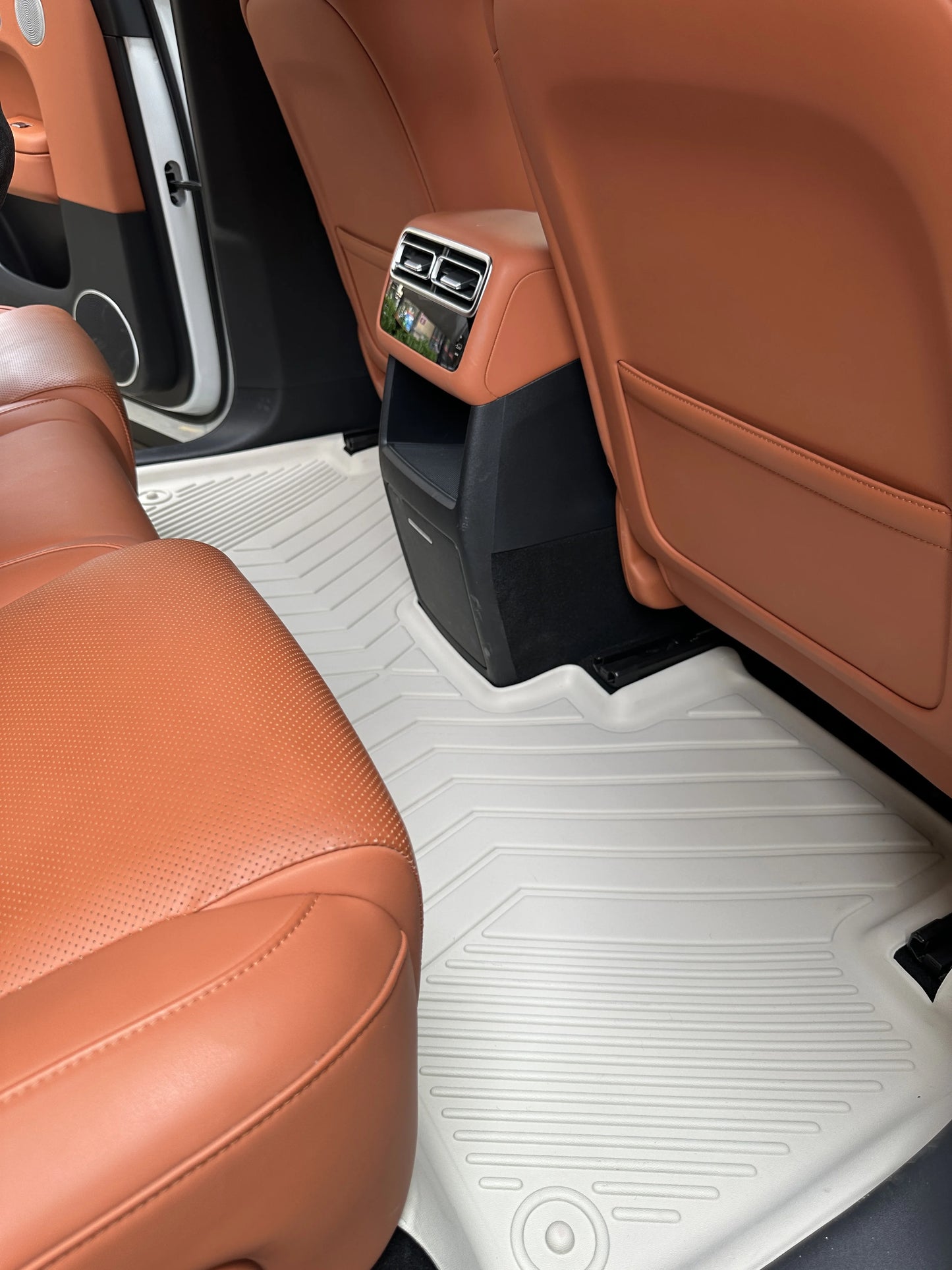 Luxury All-weather Double-layer Multicolored TPE Car Floor Mat Specifically Designed for Bestune T55