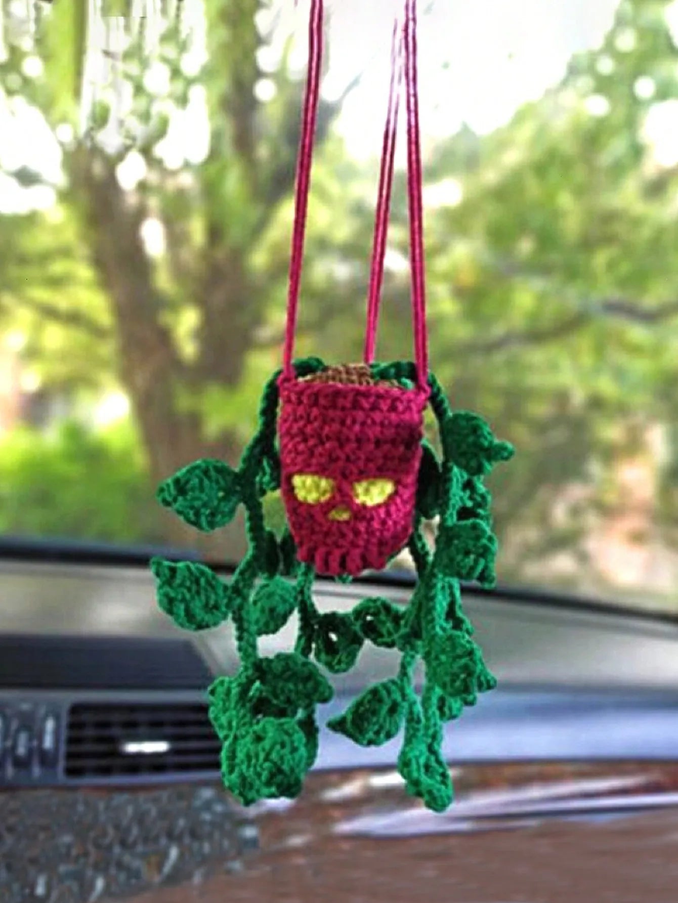 1pc Car Skull Halloween Ornament, Car Decoration, Rearview Mirror Decoration, Hand-Crocheted and Creative