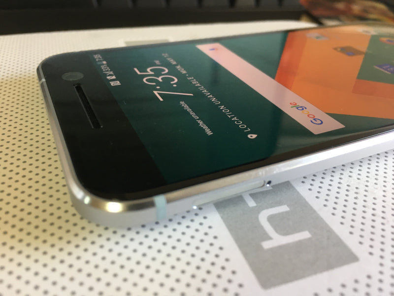 HTC 10 with 4 GB RAM and 32 GB ROM