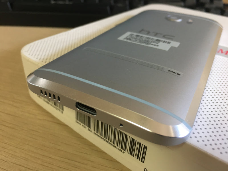 HTC 10 with 4 GB RAM and 32 GB ROM