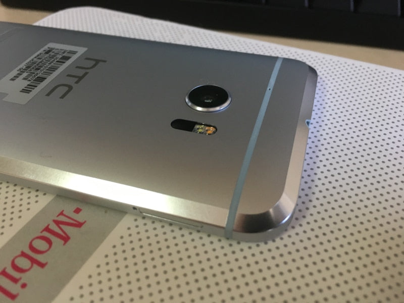 HTC 10 with 4 GB RAM and 32 GB ROM