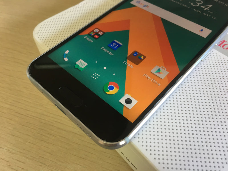 HTC 10 with 4 GB RAM and 32 GB ROM