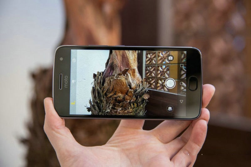 Motorola Moto G5 Plus XT1687 with 3 GB RAM and 32 GB ROM